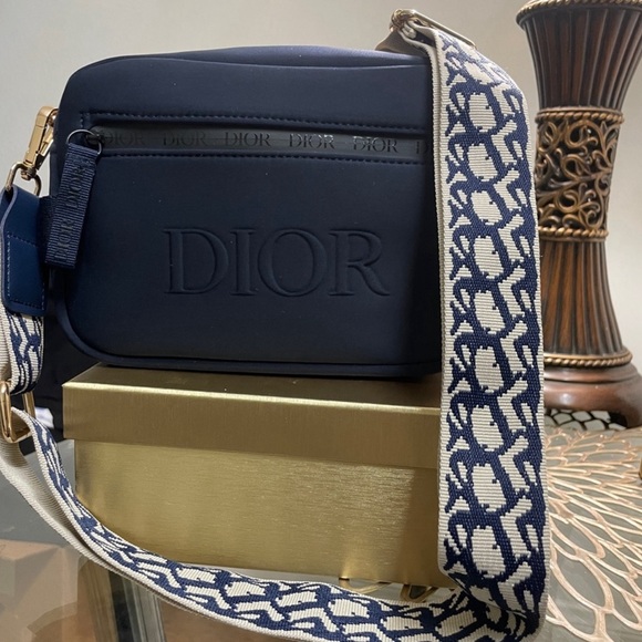 Dior - Picture 2 of 15